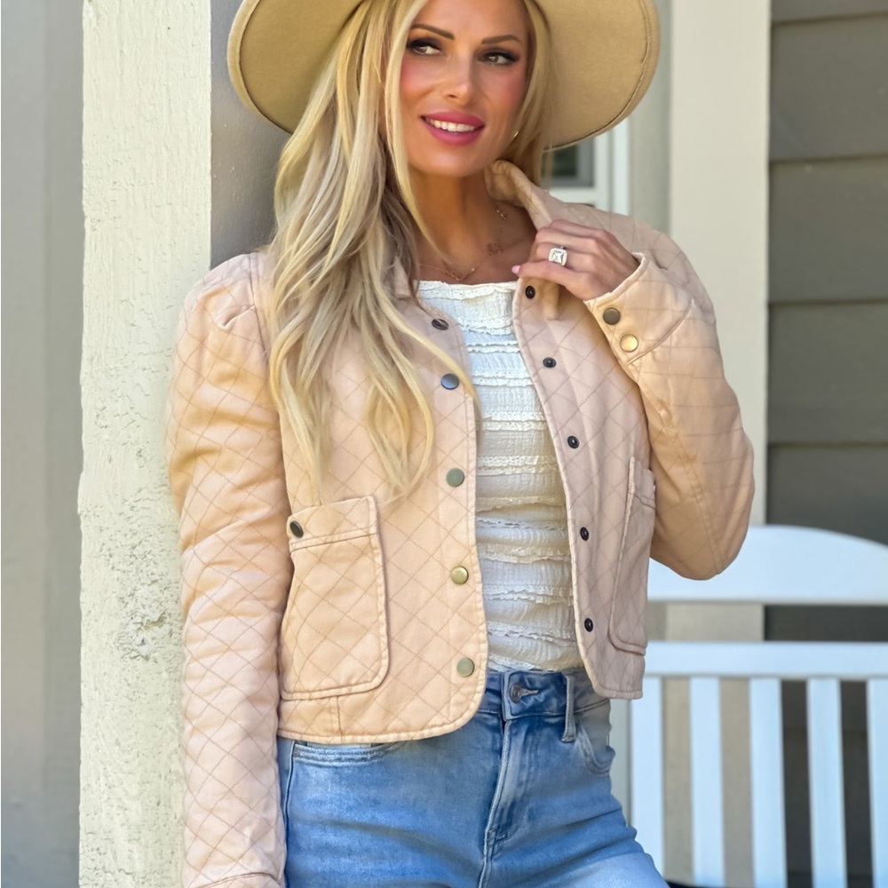 NWT Fate Jayda Puff Sleeve Quilted Jacket in Taupe size small